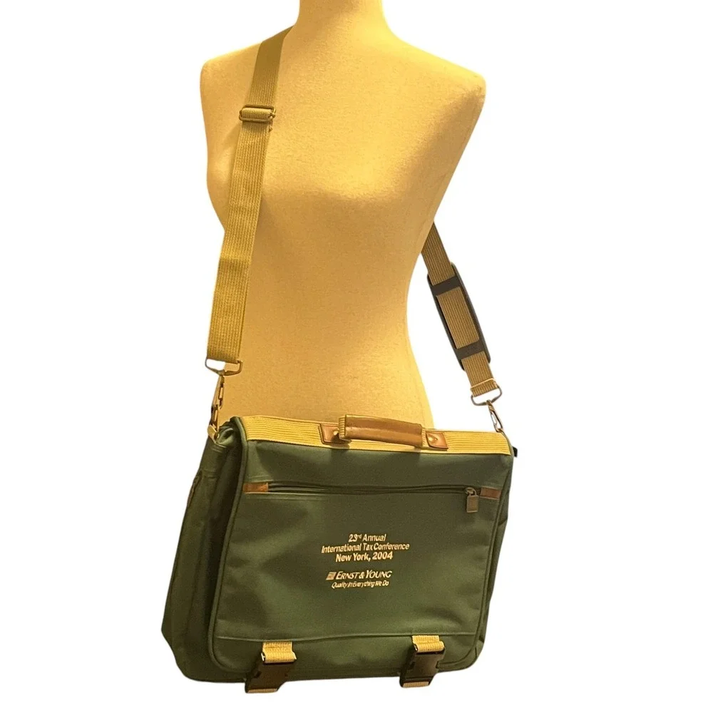 NW Messenger Bag Ernst Young Tax Conference Y2K Big Four Swag‎ Corporate Finance